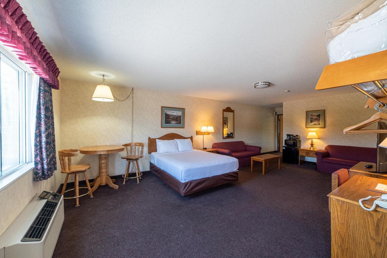 Willabee'S Motel Brimley Екстериор снимка